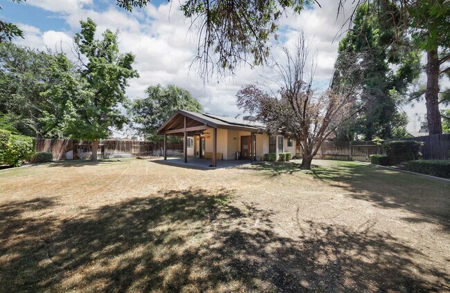 Building Photo - 3905 Cibola Ct