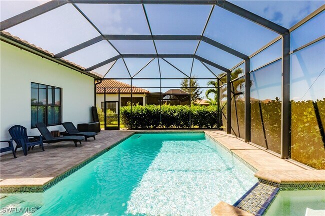 Building Photo - 5265 Messina St