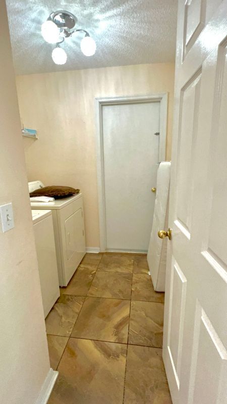 Building Photo - 11395 Aston Hall Dr