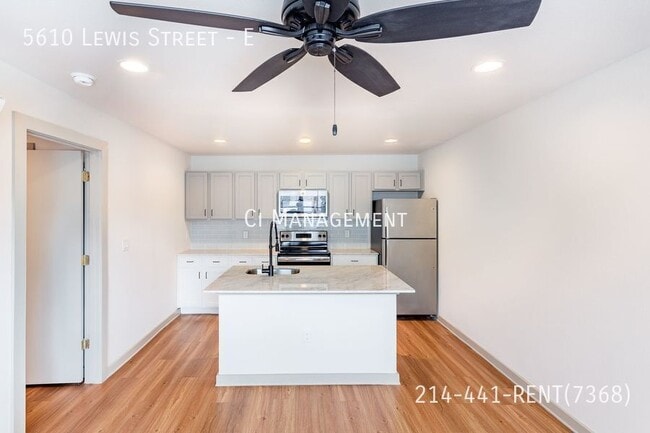 Building Photo - 5610 Lewis St