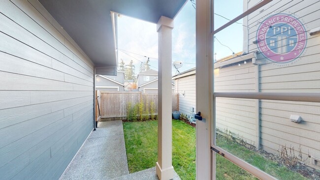 Building Photo - Beaverton - Stylish, Light & Bright, Close To Nike & Intel