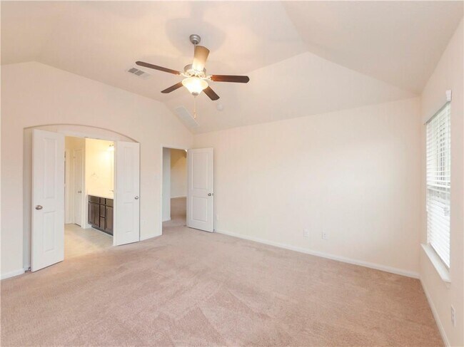 Building Photo - 221 Tinto St
