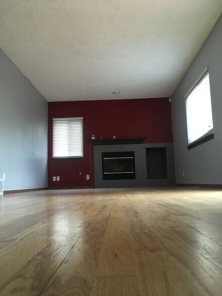 Building Photo - 4935 Granby Cir