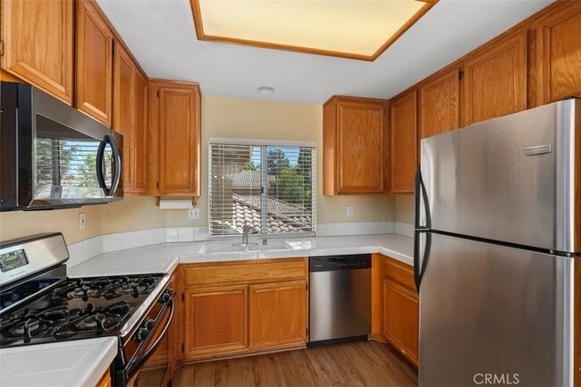 Building Photo - 41 Alondra