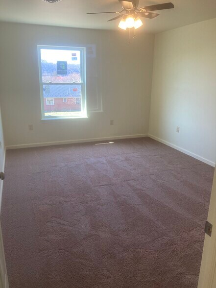 Building Photo - 151 Franklin St