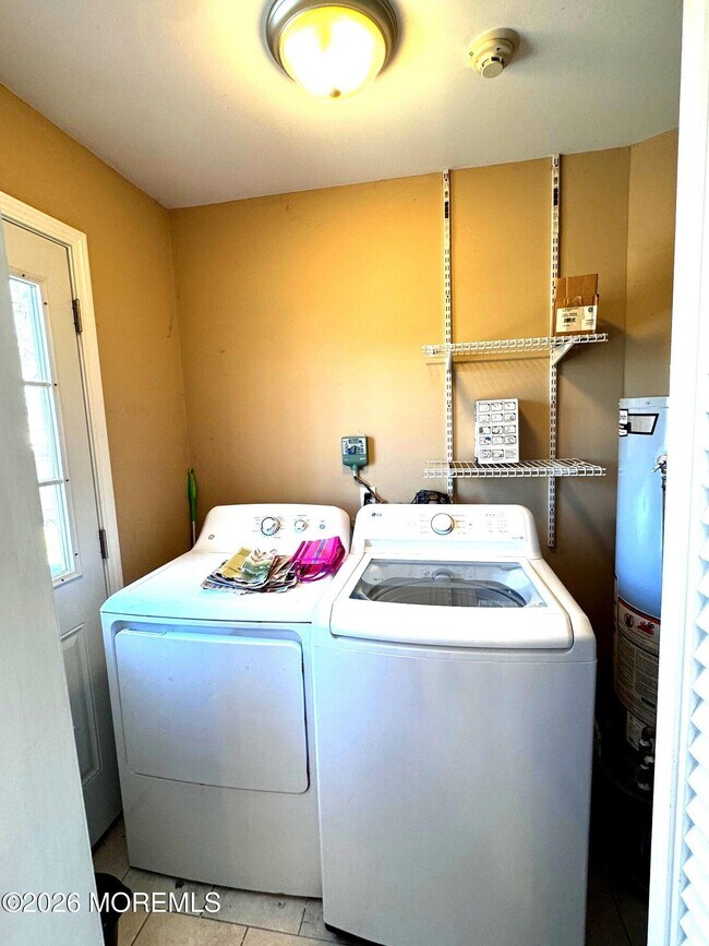 Building Photo - 39 Harborage Ave