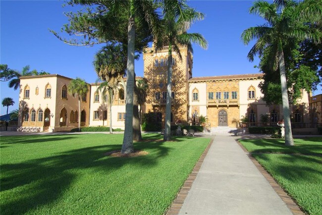 Building Photo - 5305 Bartolomeo St
