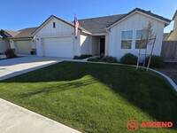 Building Photo - Beautiful Home Off S Heath and Stockdale Hwy!