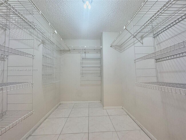 Building Photo - 3800 S Ocean Dr