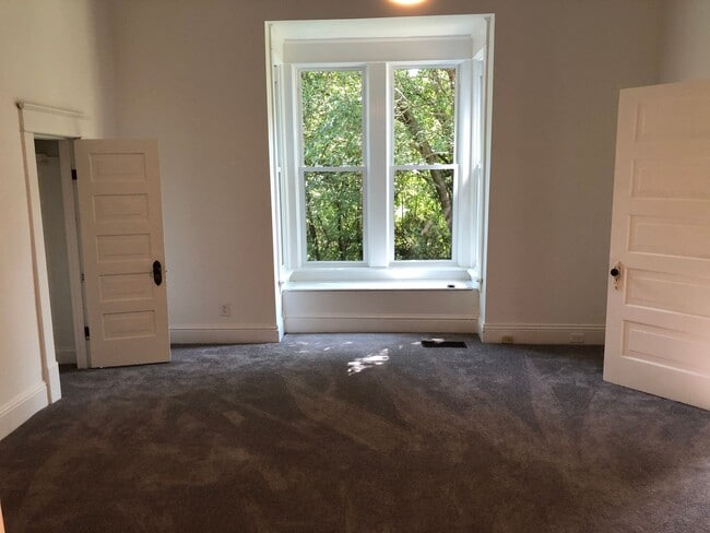 Building Photo - Historic Home for Rent