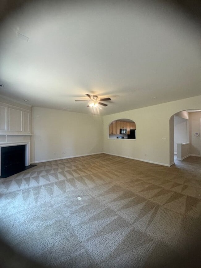 Building Photo - Blending Relaxation & Sophistication to Create the Ideal Place. Limited-Time Offer: Get 1 Month F...