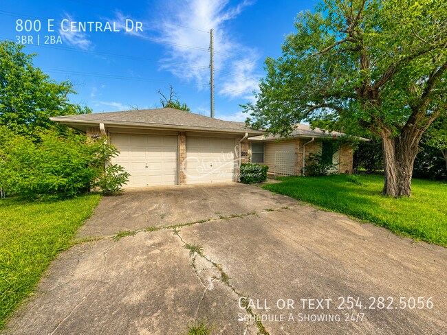 Building Photo - 800 Central Dr
