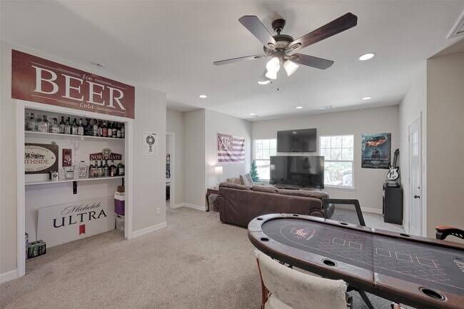 Building Photo - 1122 Detroit St