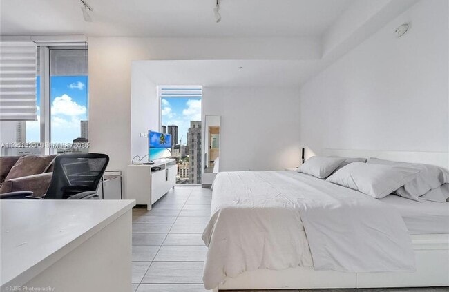 Building Photo - 151 SE 1st St