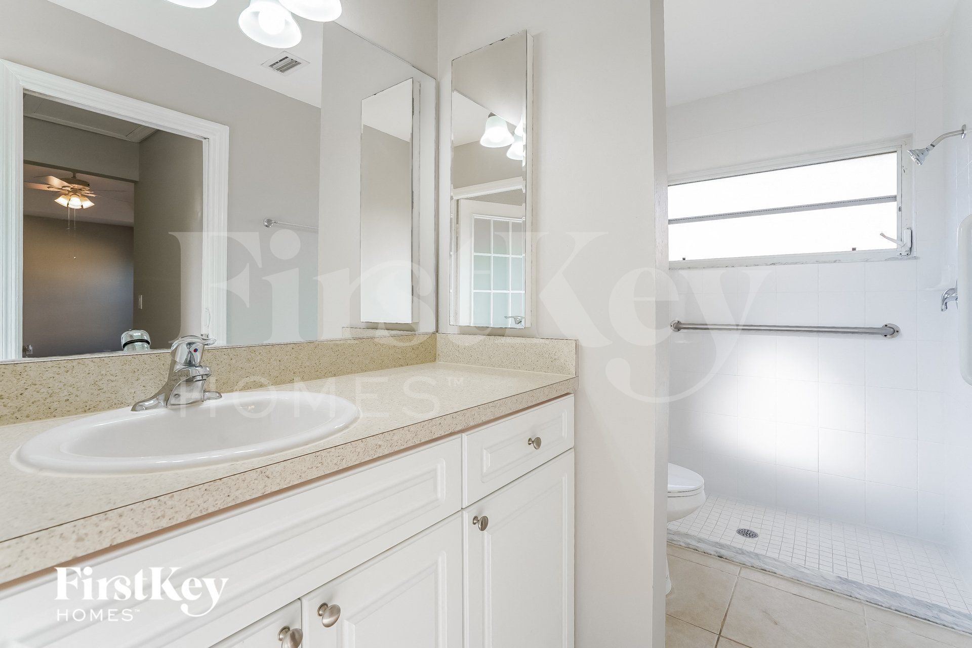 Building Photo - 8352 Bahamas Rd