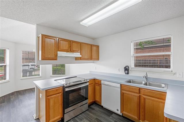 Building Photo - 7024 Negril Ct