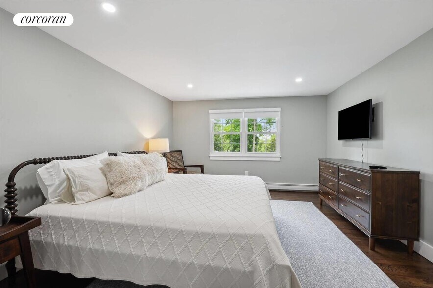 Building Photo - 28 Dover Ave