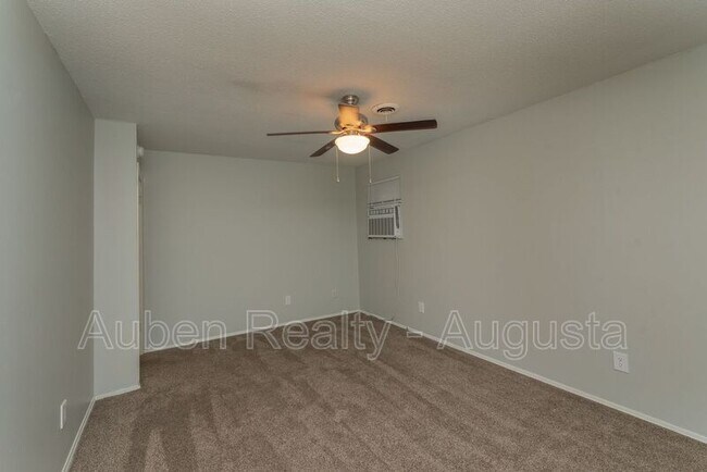 Building Photo - 1514 Bleakley St