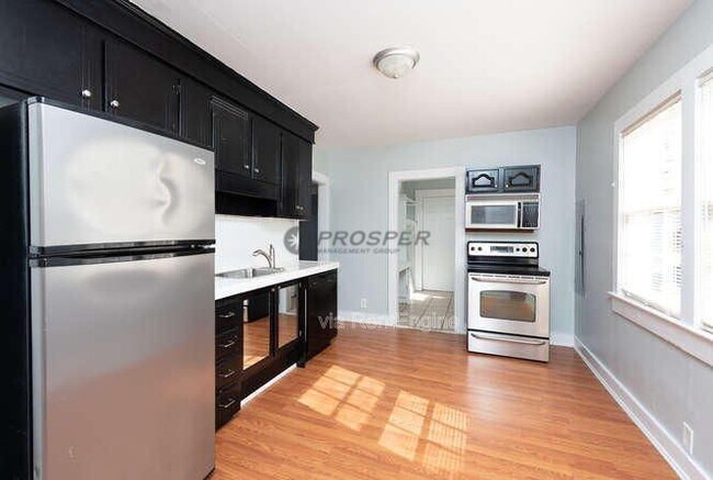 Building Photo - 332 Ashley Ave