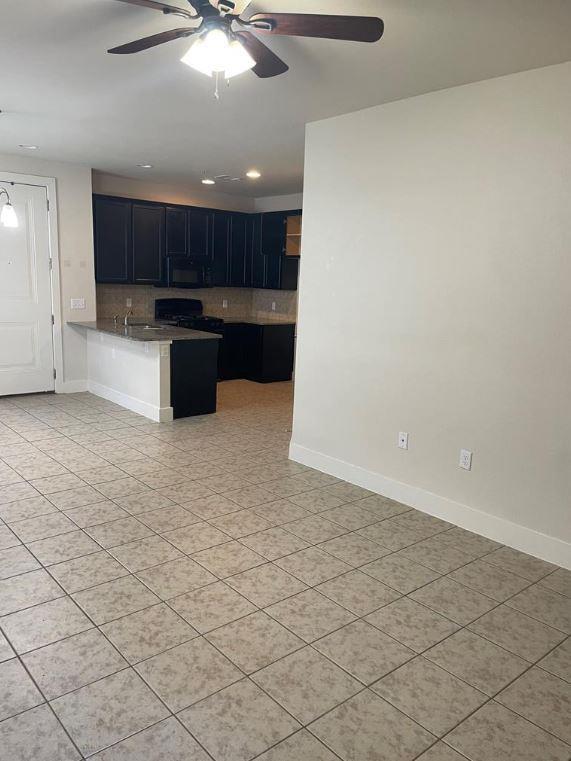 Building Photo - 2212 Creekside Ln