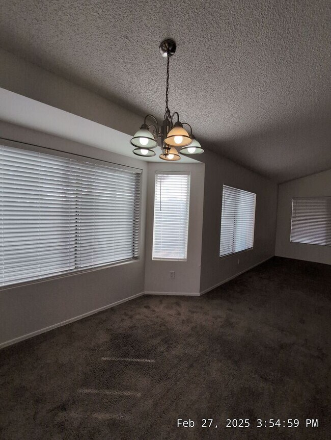 Building Photo - Welcome to your new cozy, immaculate and spacious home!