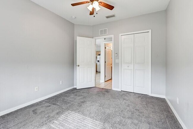 Building Photo - Land O'Lakes 3 Bed/2.5 Bath Townhome for L...