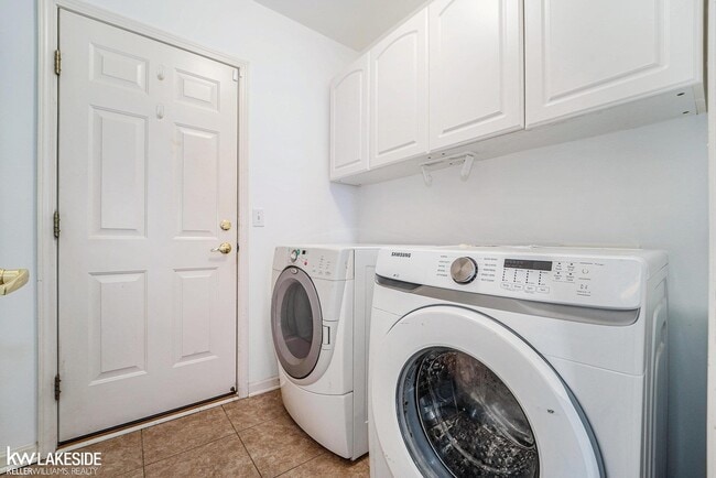 Building Photo - 34681 Giannetti Dr