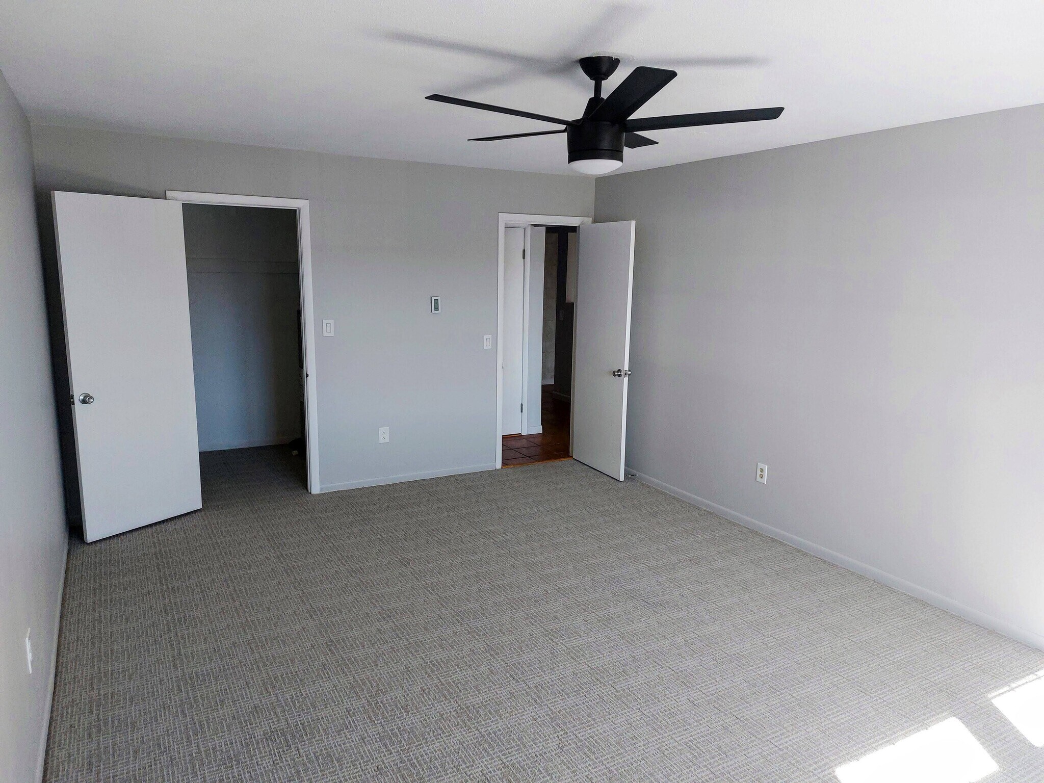 Building Photo - 181 Melba St