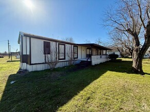 Building Photo - Spacious 3/2 on a large lot in Kosse, TX!