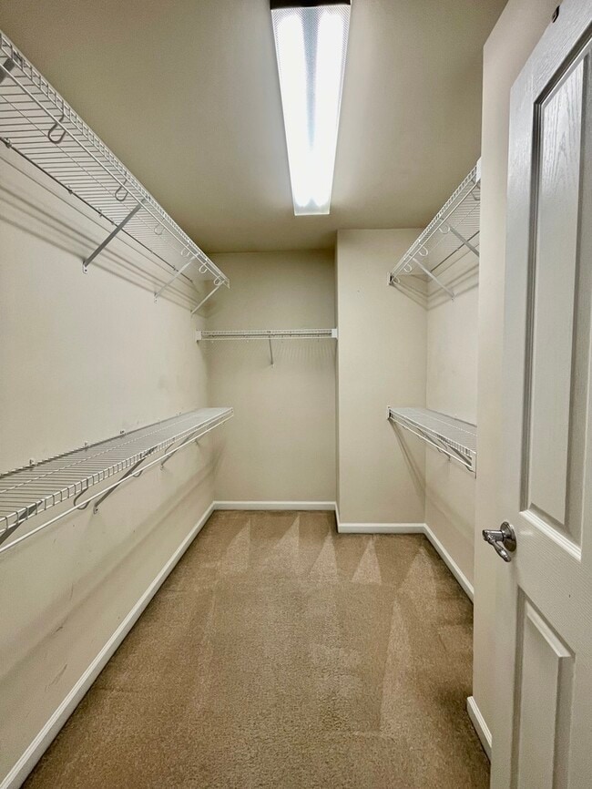 Building Photo - 1513 Corwith Dr