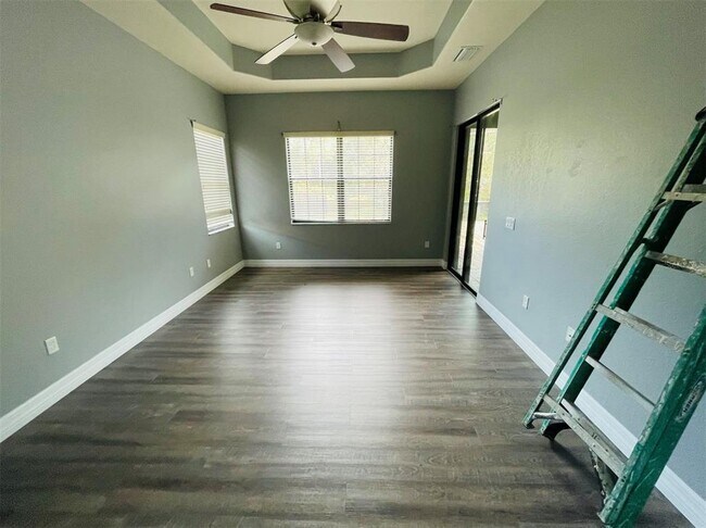 Building Photo - 10802 Willow Ridge Loop