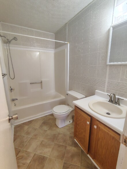 Building Photo - 22 Fonda Dr