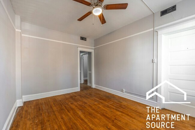 Building Photo - 853 N Wolcott Ave