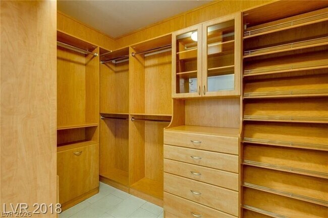 Building Photo - 5752 Murtiga Ct