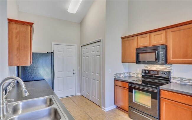 Building Photo - 3 Bed/2 Bath Home in Hamilton Grove at Savannah Quarters