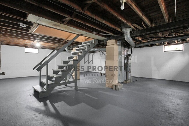 Building Photo - 2229 Middlehurst Dr