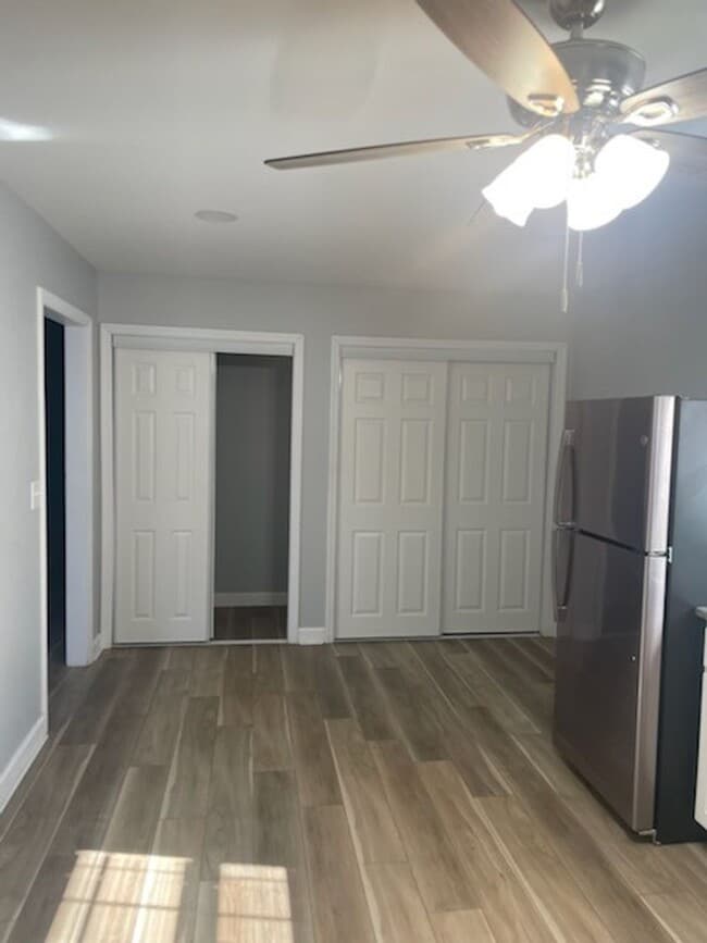 Building Photo - Fully Renovated Three Bedroom Home in Huntington