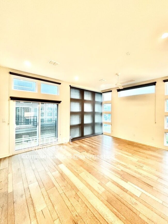 Building Photo - 2528 N Fitzhugh Ave