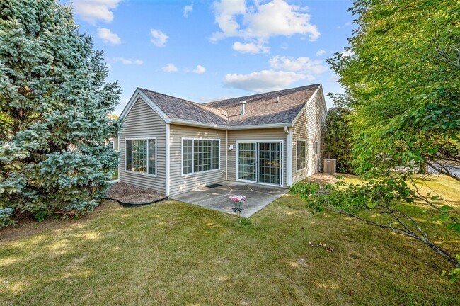 Building Photo - 5221 Village Run Ave