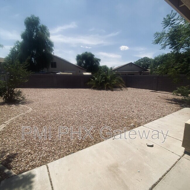 Building Photo - 1152 S Marie Ct
