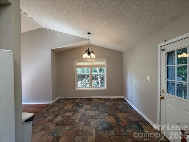 Building Photo - 375 Brookfield Dr