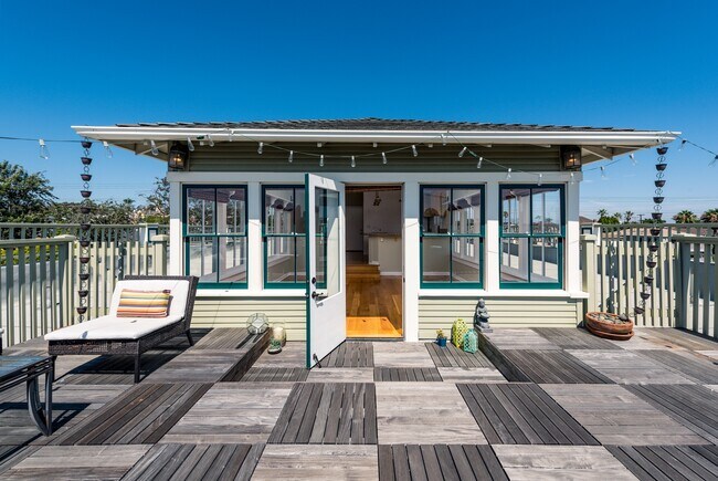 Building Photo - 470 20th St