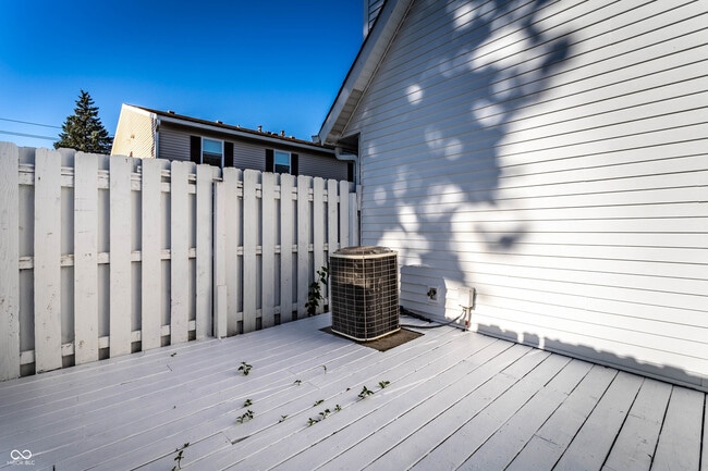 Building Photo - 4839 Oakwood Trail