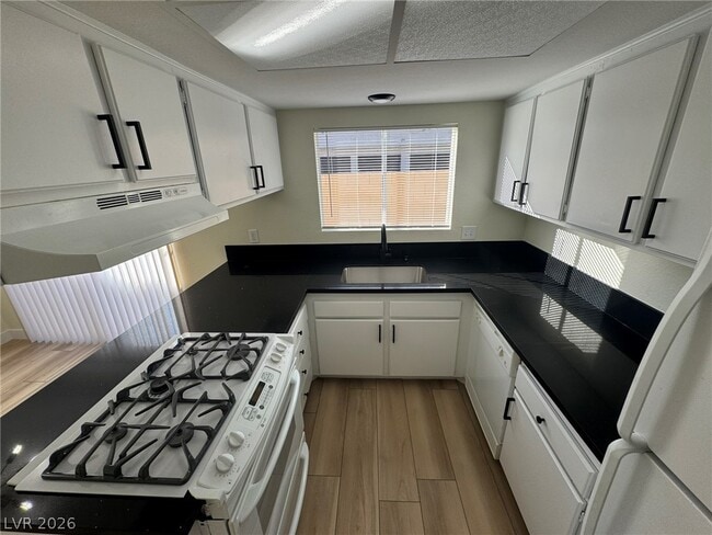 Building Photo - 2743 Kline Cir