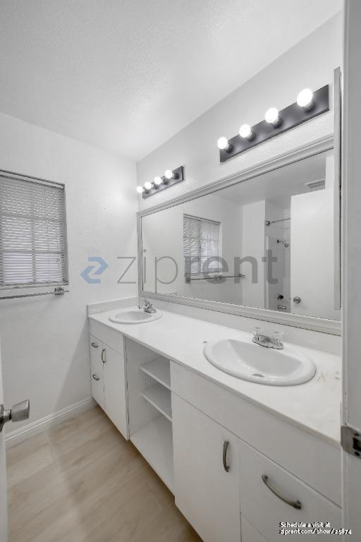 Building Photo - 21627 Winding Rd