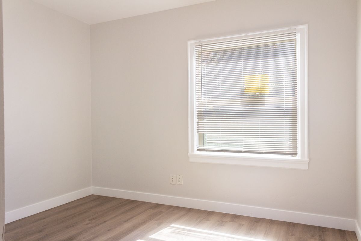 Building Photo - 352 Winslow St