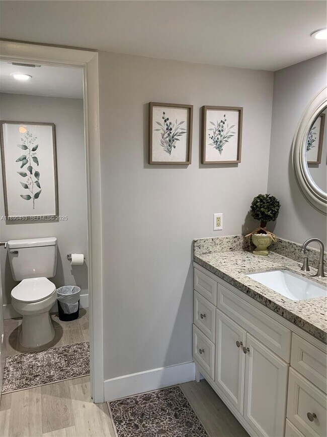 Building Photo - 1709 Whitehall Dr