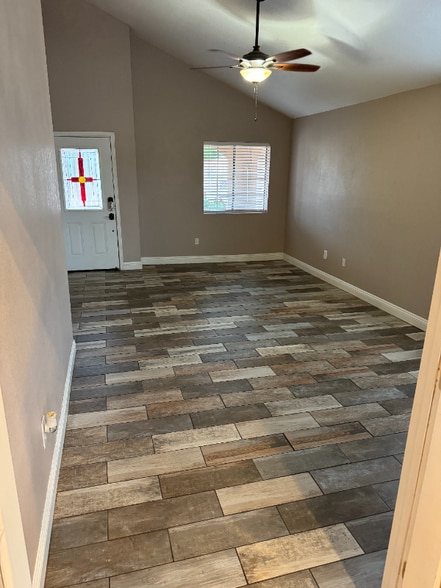Building Photo - 128 Tierra Vista Dr