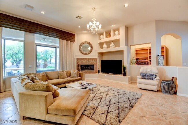 Building Photo - 304 Mesa Rim Ct