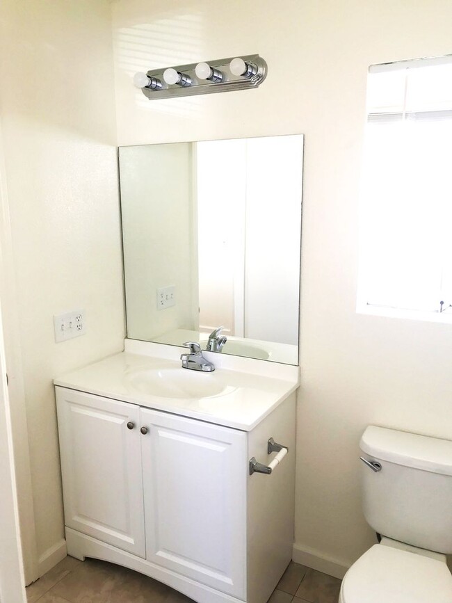 Building Photo - 3-bedroom, 2.5-bathroom, 2-Story 89156